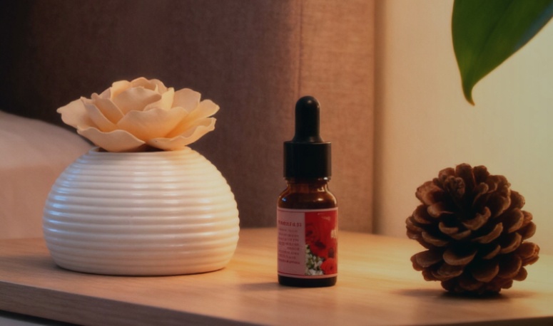 The Art of Daily Scent | Ceramic Flower Diffuser